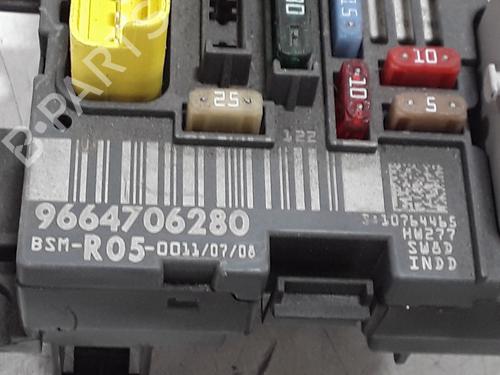Fuse box PEUGEOT 308 I (4A_, 4C_) 1.6 HDi | BP30116743E1