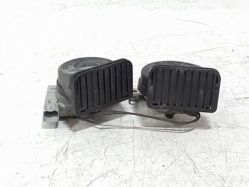 Used Horn Horn RENAULT LAGUNA Coupe (DT0/1) 2.0 dCi (DT01, DT08, DT09, DT0K, DT12, DT1C, DT1D, DT1M,... (150 hp) 39754941 39754941