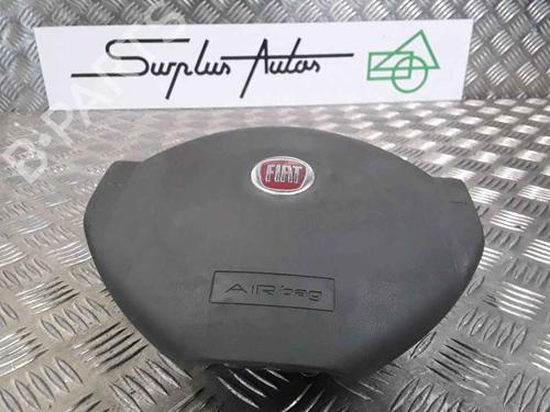 Used Driver airbag FIAT PANDA (169_) 1.2 (169AXF2A, 169AXF1A) (69 hp) 25765421