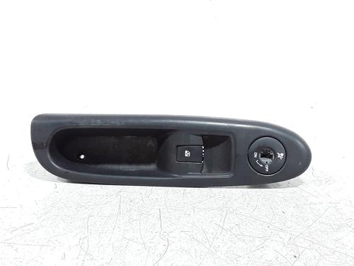 Used Right front window switch Right front window switch RENAULT CLIO II (BB_, CB_) 1.4 16V (B/CB0P, BB13) (98 hp) 33561016 33561016