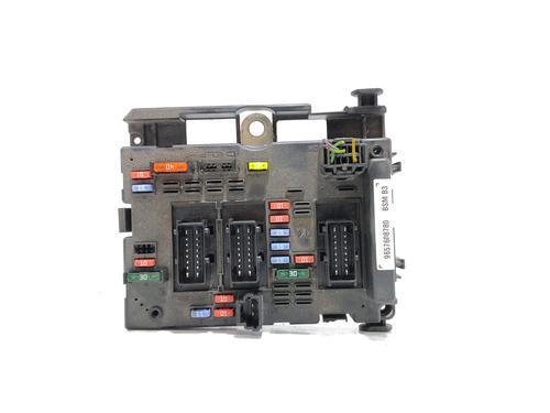 Used Fuse box Fuse box 36816740 36816740
