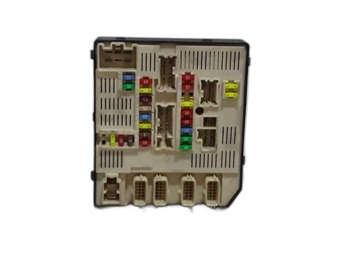 Used Fuse box RENAULT MEGANE III Hatchback (BZ0/1_, B3_) 1.5 dCi (BZ09, BZ0D, BZ1W, BZ29, BZ14) (110 hp) 30290832