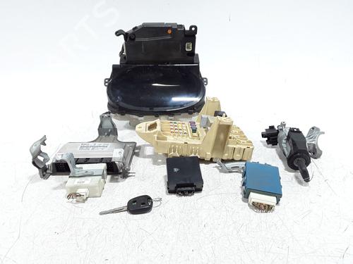 Module électronique TOYOTA YARIS (_P1_) 1.0 (SCP10_, SCP10R) (65 hp) 31910974