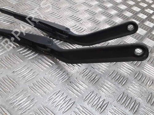 Front windshield wiper arm BMW 1 (E87) 118 d | BP25202362C143 