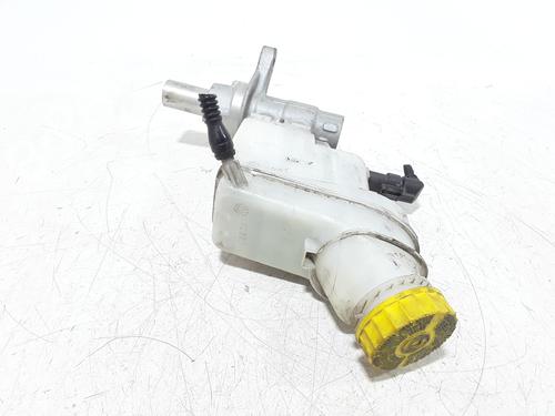 Used Brake master cylinder FIAT 500X (334_) 1.0 (334.AXN1B) (120 hp) 25166952