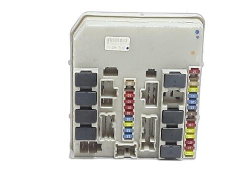 Used Fuse box RENAULT CLIO III (BR0/1, CR0/1) 1.4 16V (98 hp) 29756537