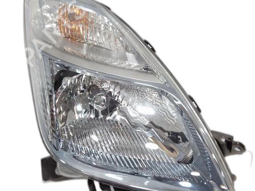 Used Right headlight TOYOTA PRIUS Liftback (_W2_) 1.5 Hybrid (NHW20_, NHW20R) (112 hp) 25480628