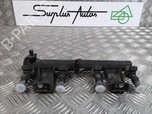 Used Injection rail CITROËN C4 Coupe (LA_) 1.6 16V (109 hp) 25181415