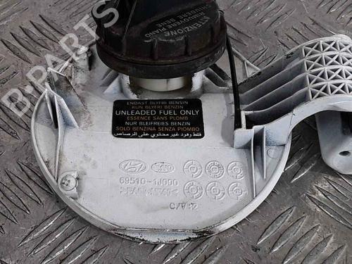 Fuel flap HYUNDAI i20 I (PB, PBT) 1.2 | BP25183112C131 