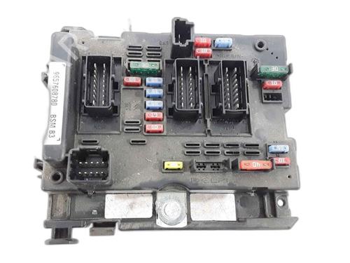 Used Fuse box PEUGEOT 206 Hatchback (2A/C) 1.4 HDi eco 70 (68 hp) 25178063