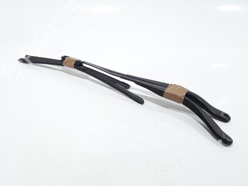 Used Front windshield wiper arm DACIA LOGAN II TCe 90 (L8MA, L8M1, L8AC) (90 hp) 25202723