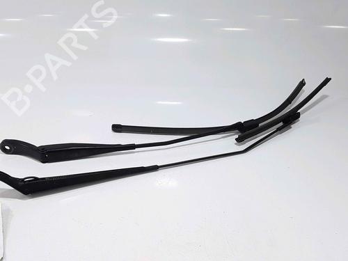 Used Front windshield wiper arm PEUGEOT 208 I (CA_, CC_) 1.5 BlueHDI 100 (102 hp) 25202636