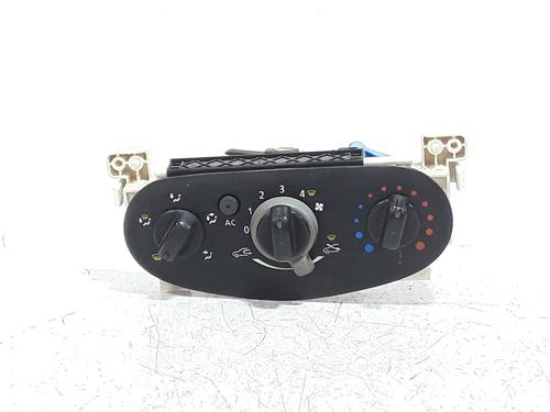 climate-control-dacia-duster-hs_-2010-2011-2012-2013-2014-2015-2016-2017-2018-32714650 main image