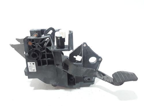 Used Break pedal RENAULT TWINGO III (BCM_, BCA_) 0.9 TCe 95 (92 hp) 25190433