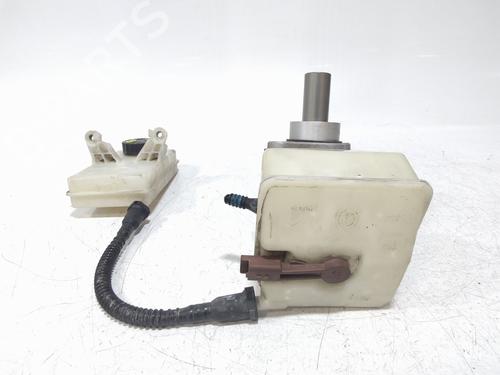 Brake master cylinder PEUGEOT PARTNER Box Body/MPV 1.6 BlueHDi 100 | BP29738744M77