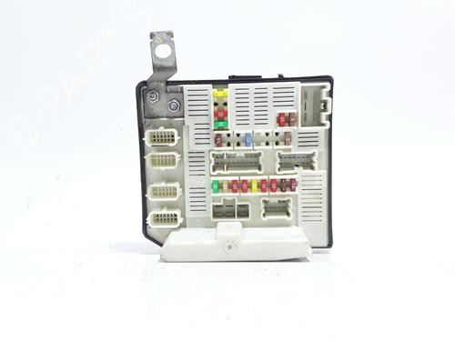 Used Fuse box Fuse box 37225190 37225190