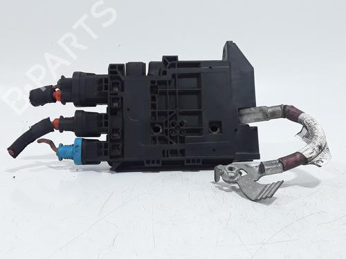 Sikringsdåse Sikringsdåse RENAULT MEGANE III Hatchback (BZ0/1_, B3_) 1.9 dCi (BZ0N, BZ0J) (131 hp) 36145612 36145612