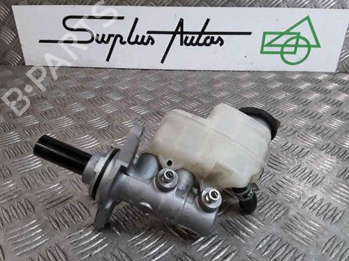 Used Brake master cylinder TOYOTA RAV 4 III (_A3_) 2.2 D 4WD (ALA30_, ALA30R) (150 hp) 25163180