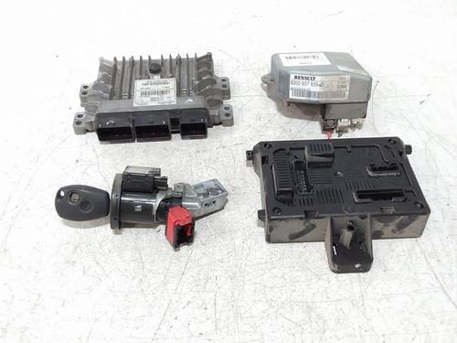 Used Electronic module RENAULT CLIO III (BR0/1, CR0/1) 1.5 dCi (75 hp) 32353563