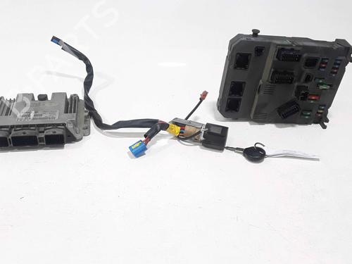 Used Engine control unit (ECU) PEUGEOT 206 Van 1.4 HDi (68 hp) 25194676