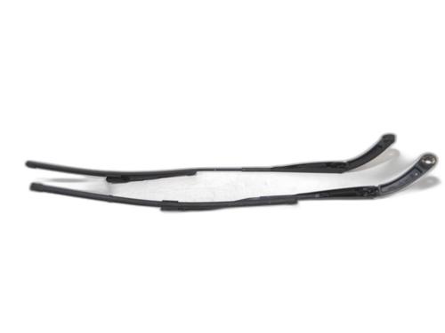 Used Front windshield wiper arm DACIA LODGY (JS_) 1.5 Blue dCi 115 (JSJT) (116 hp) 27921169