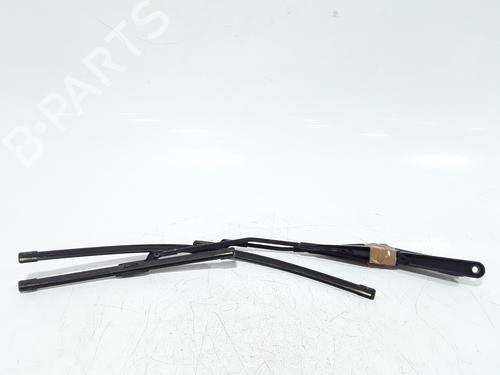 Used Front windshield wiper arm FORD FIESTA VI (CB1, CCN) 1.4 TDCi (68 hp) 25775828