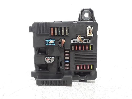 Used Fuse box Fuse box 39151573 39151573