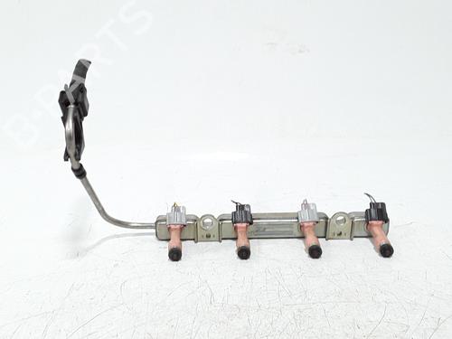 Rail D'Injecteurs TOYOTA YARIS (_P13_) 1.5 Hybrid (NHP130_) (101 hp) 31820365
