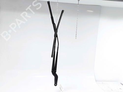 Used Front windshield wiper arm FORD FIESTA V (JH_, JD_) 1.6 TDCi (90 hp) 25202647