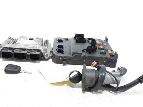 Used Engine control unit (ECU) PEUGEOT 206+ (2L_, 2M_) 1.4 HDi eco 70 (68 hp) 25195182