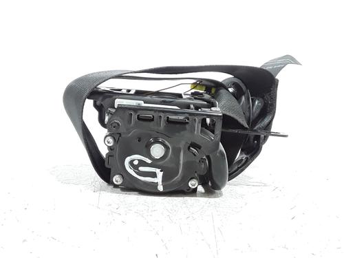 front-left-seatbelt-peugeot-108-2014-32767352 main image