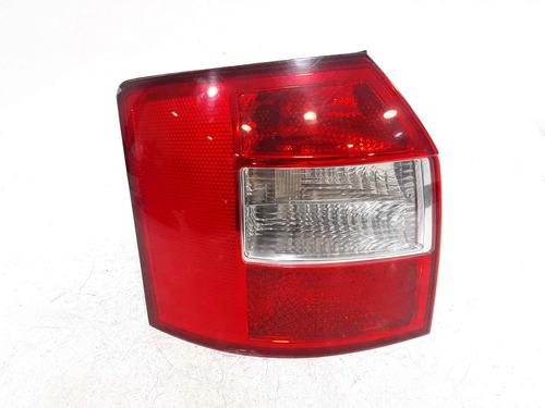 Venstre Baklys AUDI A4 B6 Avant (8E5) 1.9 TDI (130 hp) 25187541