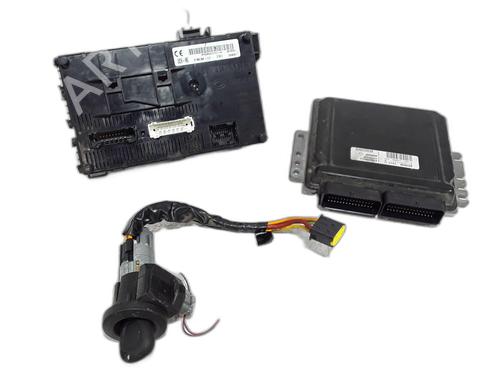 Used Electronic module RENAULT CLIO II (BB_, CB_) 1.4 16V (B/CB0P, BB13) (98 hp) 28612929