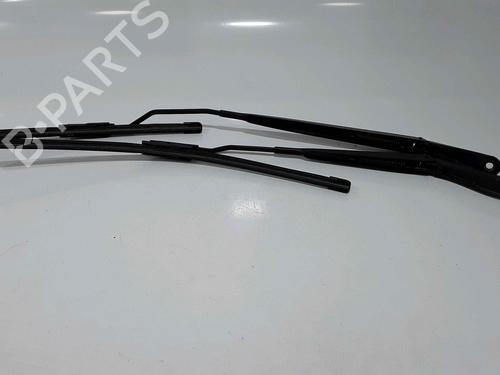 Used Front windshield wiper arm CITROËN DS3 (SA_) 1.4 VTi 95 (95 hp) 25202471