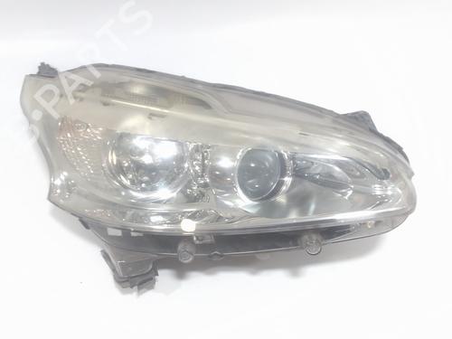 Used Right headlight Right headlight PEUGEOT 208 I (CA_, CC_) 1.4 HDi (68 hp) 34572062 34572062