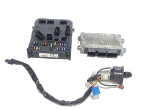 Używane Moduł elektroniczny PEUGEOT 206+ (2L_, 2M_) 1.1 (60 hp) 30739395