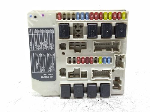 Used Fuse box Fuse box NISSAN MICRA III (K12) 1.2 16V (65 hp) 39697899 39697899