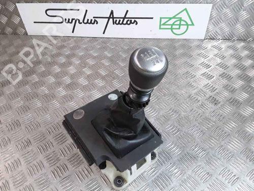 Used Gear lever TOYOTA RAV 4 III (_A3_) 2.2 D 4WD (ALA30_, ALA30R) (150 hp) 25183456