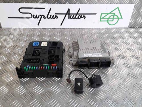 Used Engine control unit (ECU) PEUGEOT 5008 (0U_, 0E_) 1.6 HDi (112 hp) 25194551