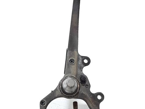 Used Left front steering knuckle Left front steering knuckle MERCEDES-BENZ S-CLASS (W220, V220) S 320 CDI (220.025, 220.125) (204 hp) 34615272 34615272