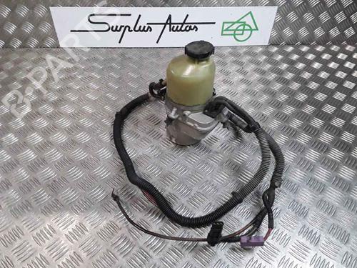 Used Steering pump OPEL MERIVA A MPV (X03) 1.6 (E75) (87 hp) 25174429