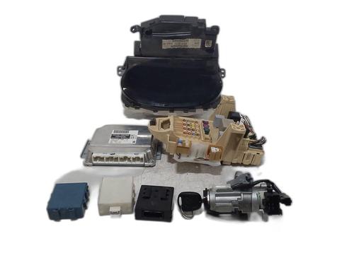 Used Electronic module TOYOTA YARIS (_P1_) 1.3 (SCP12_, SCP13_, SCP12R, SCP13R) (87 hp) 31323757