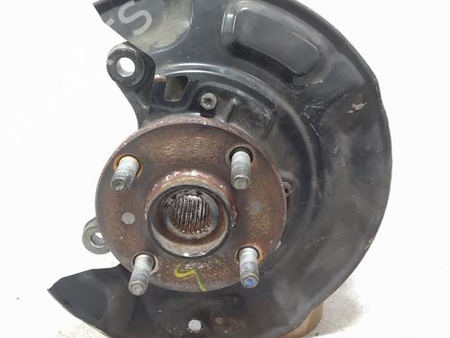 Used Left front steering knuckle Left front steering knuckle TOYOTA YARIS (_P13_) 1.5 Hybrid (NHP130_, NHP130) (101 hp) 34332221 34332221