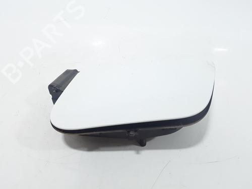 Used Fuel flap OPEL CORSA F (P2JO) 1.2 (68) (75 hp) 25767265