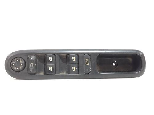 Used Switch Switch PEUGEOT 3008 I MPV (0U_) 2.0 HDi 150 / BlueHDi 150 (150 hp) 36757055 36757055
