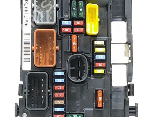 Fuse box CITROËN C3 Picasso (SH_) 1.6 HDI 90 | BP37082761E1 - Image 4