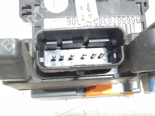 Fuse box CITROËN C4 II (NC_) 1.6 HDi 110 | BP32332137E1