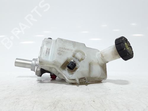Used Brake master cylinder RENAULT CAPTUR II (HF_) TCe 90 (HFM6) (91 hp) 28207420