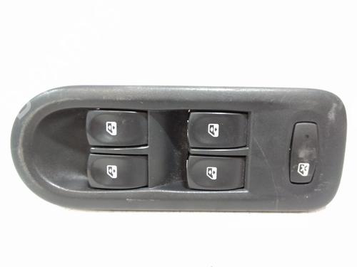 Used Switch RENAULT CLIO III (BR0/1, CR0/1) 1.5 dCi (C/BR0G, C/BR1G) (68 hp) 31604632