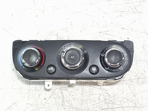 Used Climate control Climate control RENAULT CLIO IV (BH_) 1.5 dCi 90 (90 hp) 39892360 39892360